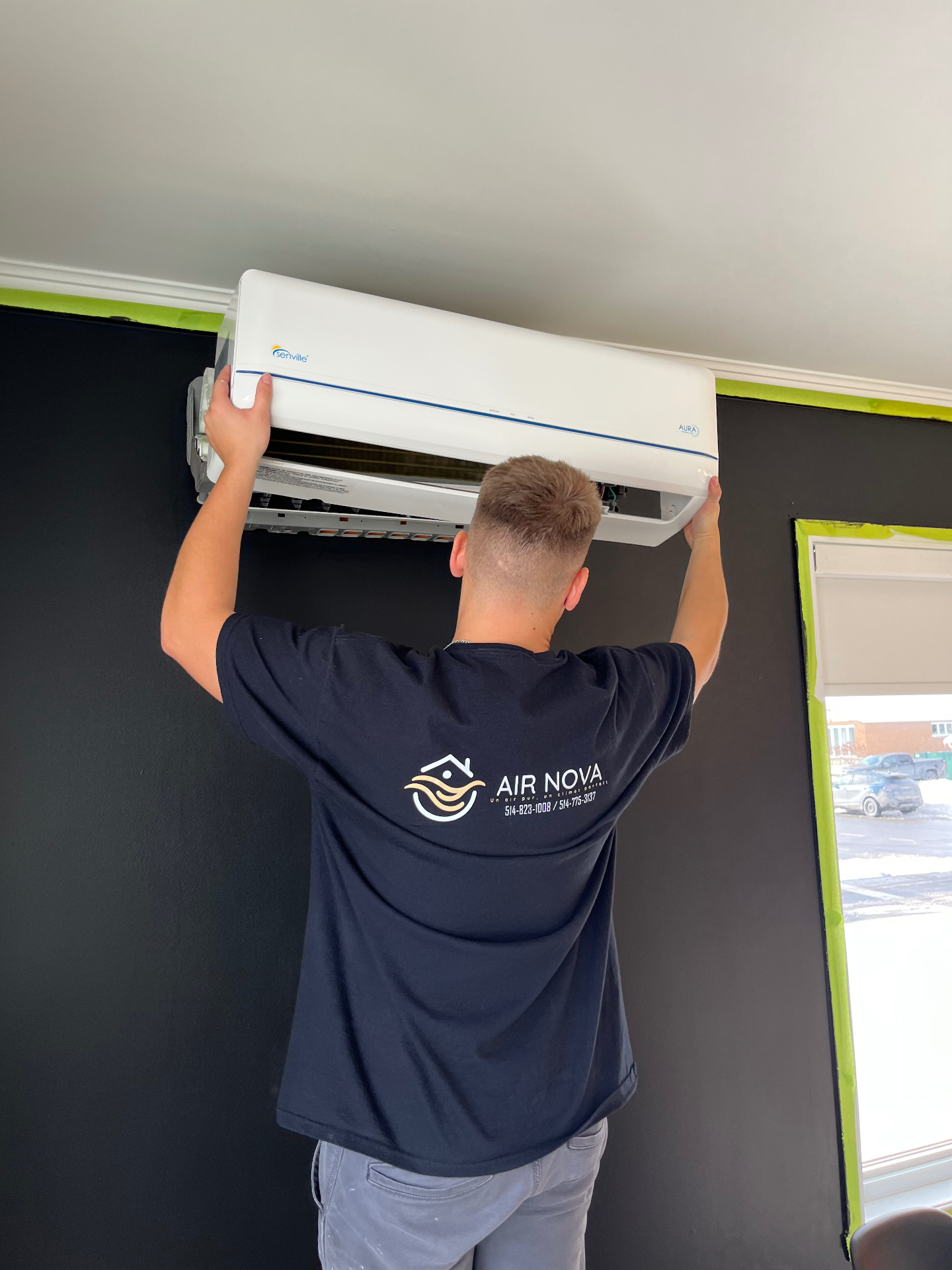 Technicien Air Nova en intervention chez un client